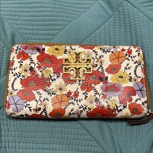 Tory Burch Britten Floral Printed Wallet